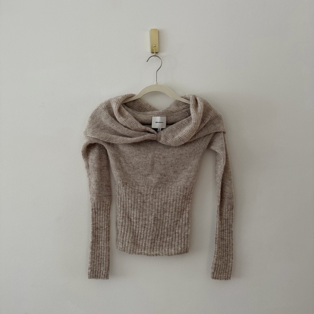 Reformation Florie Off-the-Shoulder Sweater in Barley (XS)